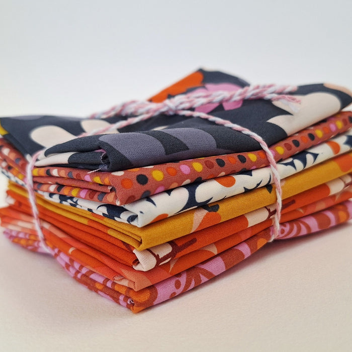 Designer Bundle - Cinnamon Toast by Dana Willard x 7 Fat Quarters