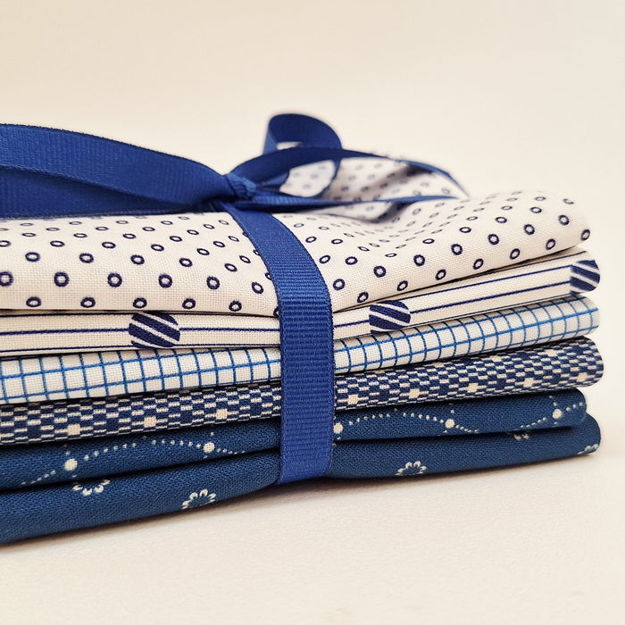 Designer Bundle - Iowa Quilt Museum Swatch Book - 6 fat quarters