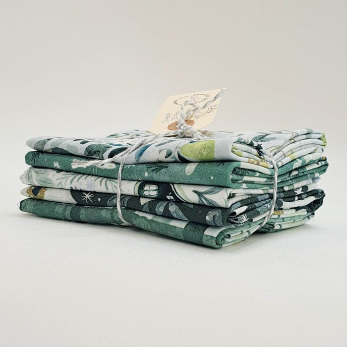 Designer Bundle - Best in Snow by Clara Jean x 5 Fat Quarters