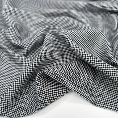 Black & White Story - Linen/Cotton Blend Check in Cream/Black