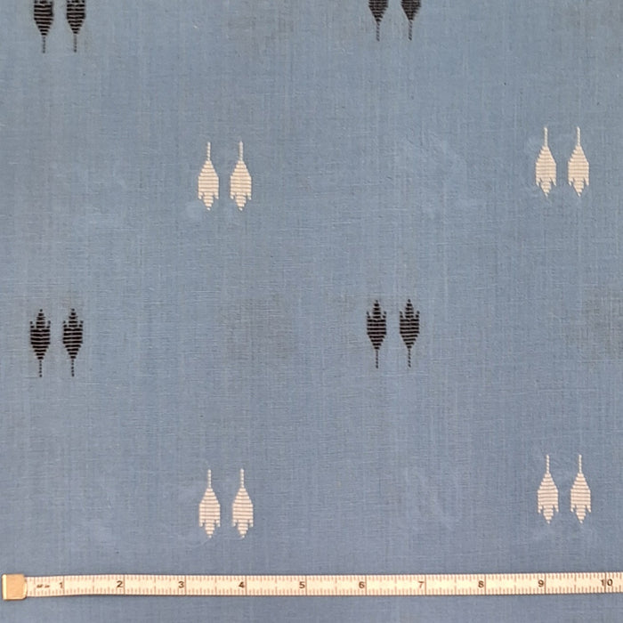 Indian Cotton 2025 - Jaipur Cotton Wovens with Motif - Light and Dark on Delft Blue