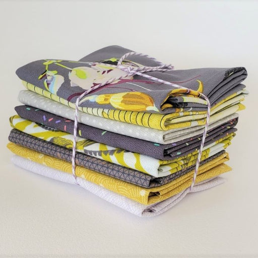 Staff Picks Bundle - 8 Fat Quarters - Garden wall