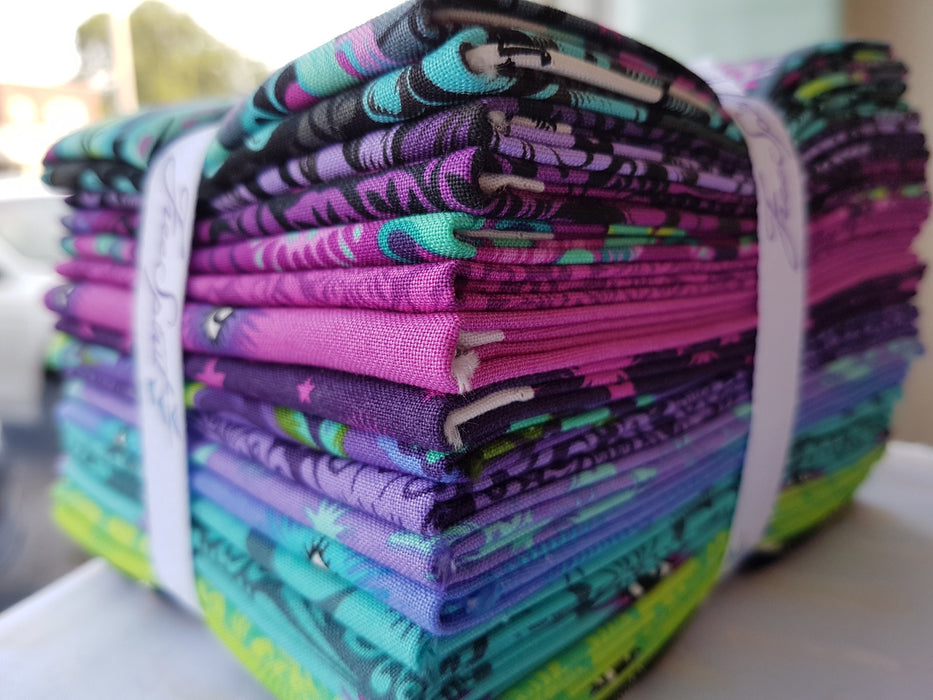 Designer Bundle - Tula Pink "De La Luna" quilting cotton 18 x FQ